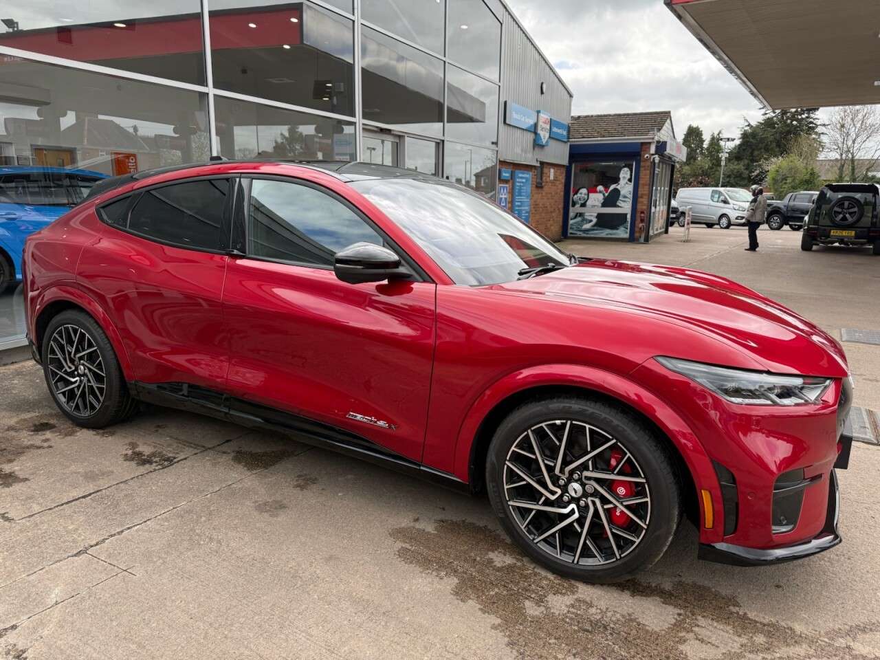 A 2025 FORD MUSTANG MACH-E Extended Range 91kWh GT SUV 5dr Electric Automatic AWD (487 ps) A 2025 FORD MUSTANG MACH-E Extended Range 91kWh GT SUV 5dr Electric Automatic AWD (487 ps)