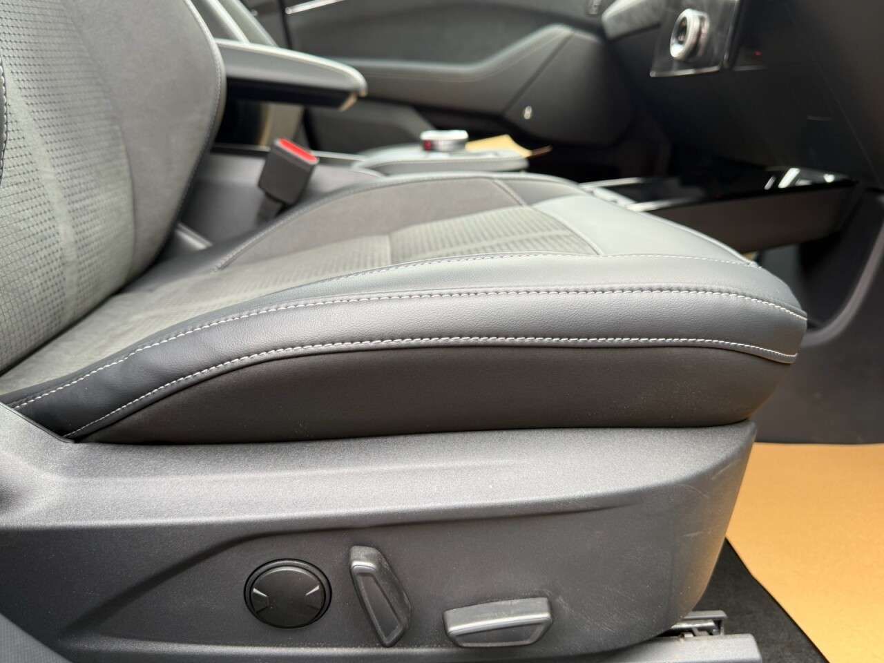 2025 FORD MUSTANG MACH-E 2025 FORD MUSTANG MACH-E