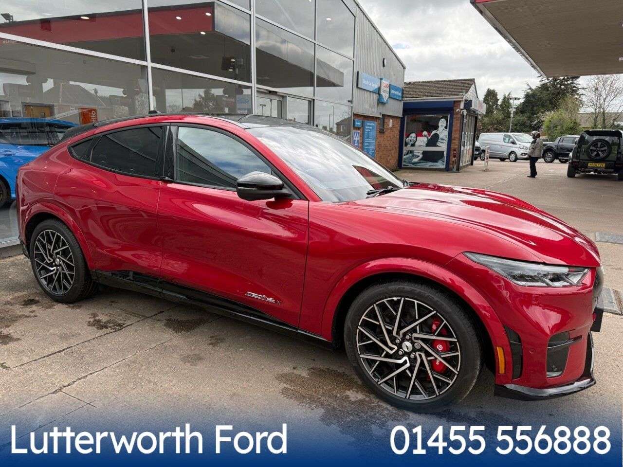 A 2025 FORD MUSTANG MACH-E Extended Range 91kWh GT SUV 5dr Electric Automatic AWD (487 ps) A 2025 FORD MUSTANG MACH-E Extended Range 91kWh GT SUV 5dr Electric Automatic AWD (487 ps)