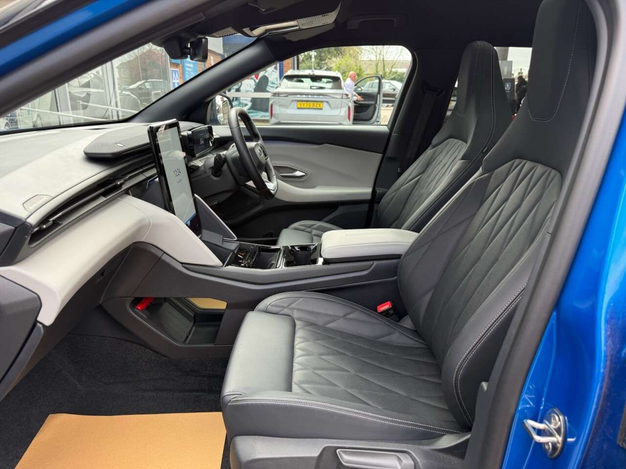 2024 FORD EXPLORER 2024 FORD EXPLORER