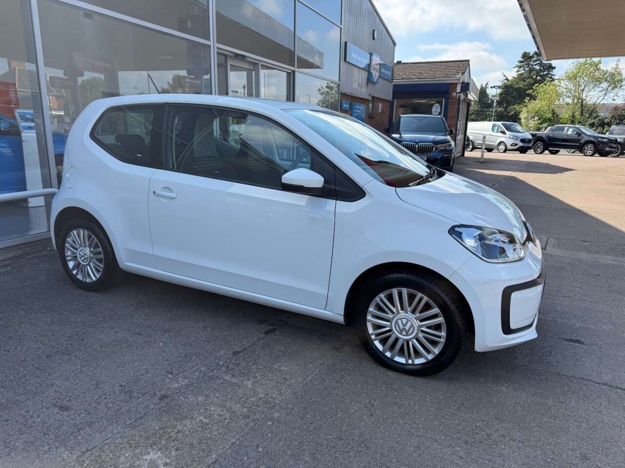 A 2019 VOLKSWAGEN UP! 1.0 Move up! Tech Edition Hatchback 3dr Petrol Manual Euro 6 (s/s) (60 ps) A 2019 VOLKSWAGEN UP! 1.0 Move up! Tech Edition Hatchback 3dr Petrol Manual Euro 6 (s/s) (60 ps)