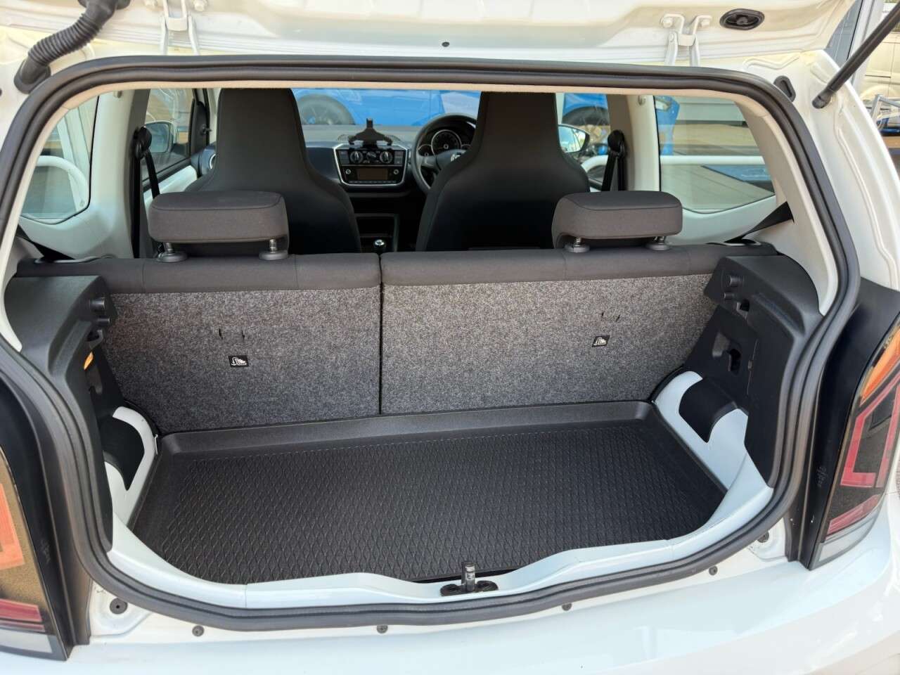 2019 VOLKSWAGEN UP! 2019 VOLKSWAGEN UP!