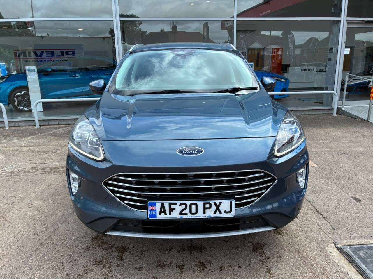 A 2020 FORD KUGA 1.5T EcoBoost Titanium SUV 5dr Petrol Manual 2WD Euro 6 (s/s) (150 ps) A 2020 FORD KUGA 1.5T EcoBoost Titanium SUV 5dr Petrol Manual 2WD Euro 6 (s/s) (150 ps)