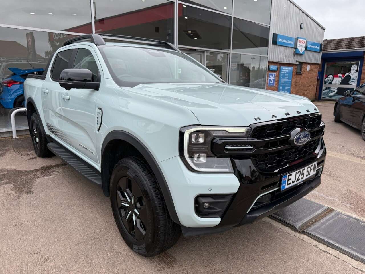 A 2025 FORD RANGER 2.3 EcoBoost 11.8kWh Stormtrak Pickup Double Cab 4dr Petrol Plug-in Hybrid A 2025 FORD RANGER 2.3 EcoBoost 11.8kWh Stormtrak Pickup Double Cab 4dr Petrol Plug-in Hybrid