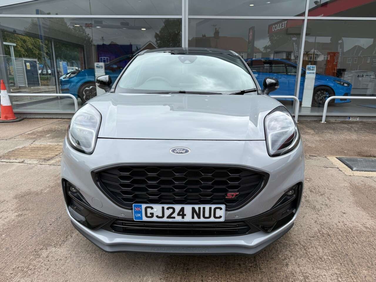 A 2024 FORD PUMA 1.5T EcoBoost ST SUV 5dr Petrol Manual Euro 6 (s/s) (200 ps) A 2024 FORD PUMA 1.5T EcoBoost ST SUV 5dr Petrol Manual Euro 6 (s/s) (200 ps)