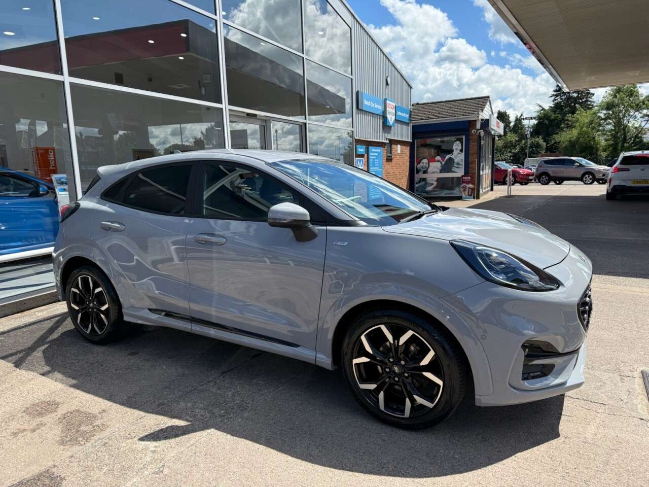A 2023 FORD PUMA 1.0T EcoBoost MHEV ST-Line X SUV 5dr Petrol Hybrid Manual Euro 6 (s/s) (125 A 2023 FORD PUMA 1.0T EcoBoost MHEV ST-Line X SUV 5dr Petrol Hybrid Manual Euro 6 (s/s) (125