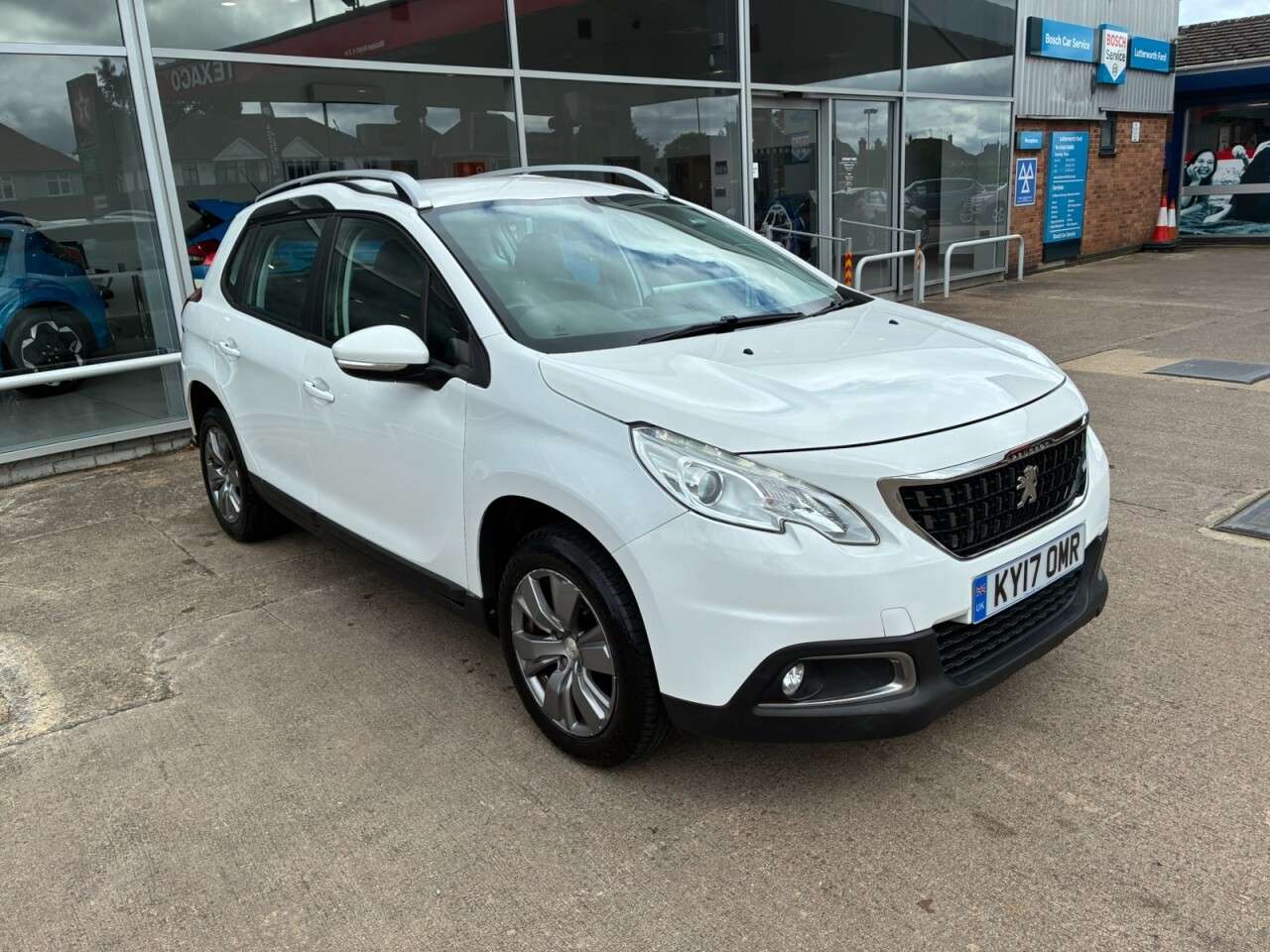 A 2017 PEUGEOT 2008 1.6 BlueHDi Active SUV 5dr Diesel Manual Euro 6 (75 ps) A 2017 PEUGEOT 2008 1.6 BlueHDi Active SUV 5dr Diesel Manual Euro 6 (75 ps)