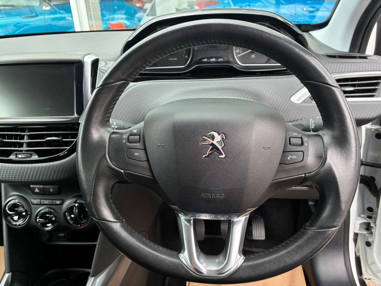 2017 PEUGEOT 2008 2017 PEUGEOT 2008