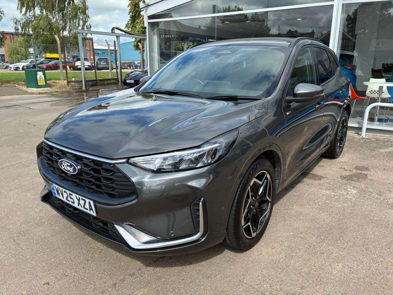 A 2025 FORD KUGA 1.5T EcoBoost ST-Line X SUV 5dr Petrol Manual Euro 6 (s/s) (150 ps) A 2025 FORD KUGA 1.5T EcoBoost ST-Line X SUV 5dr Petrol Manual Euro 6 (s/s) (150 ps)