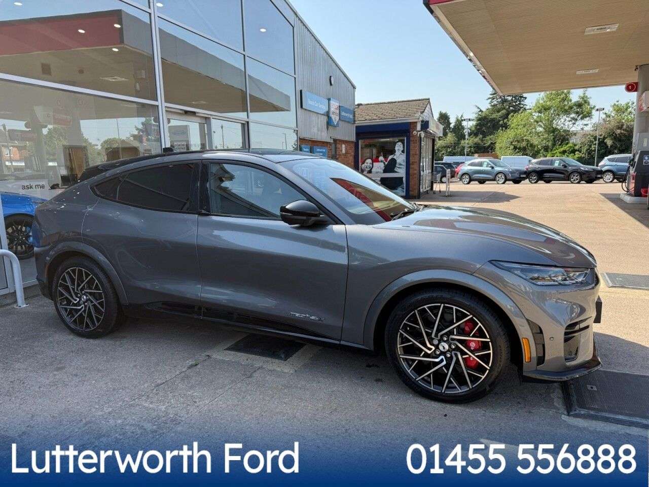 A 2025 FORD MUSTANG MACH-E Extended Range 91kWh GT SUV 5dr Electric Automatic AWD (487 ps) A 2025 FORD MUSTANG MACH-E Extended Range 91kWh GT SUV 5dr Electric Automatic AWD (487 ps)