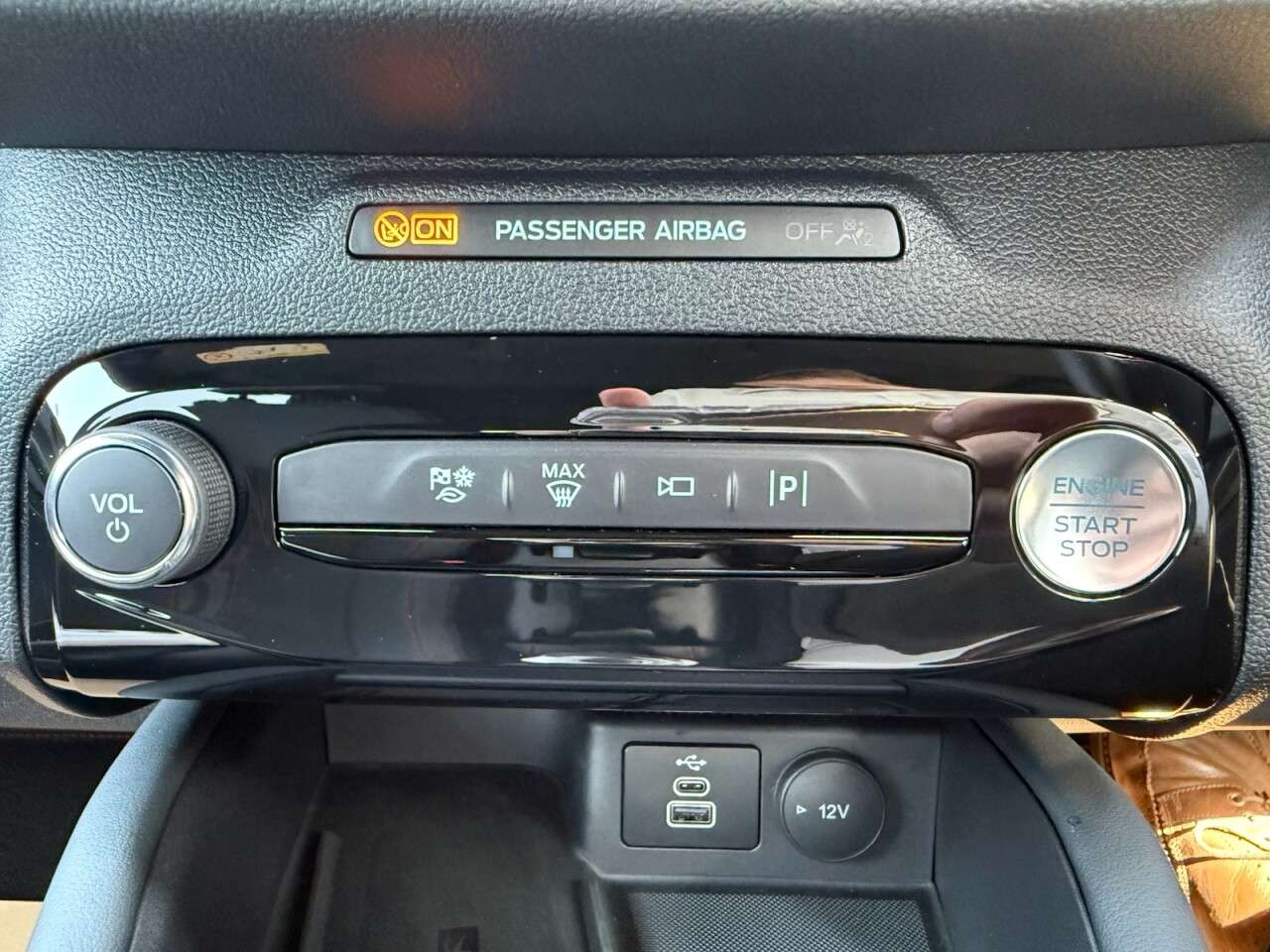 2025 FORD KUGA 2025 FORD KUGA