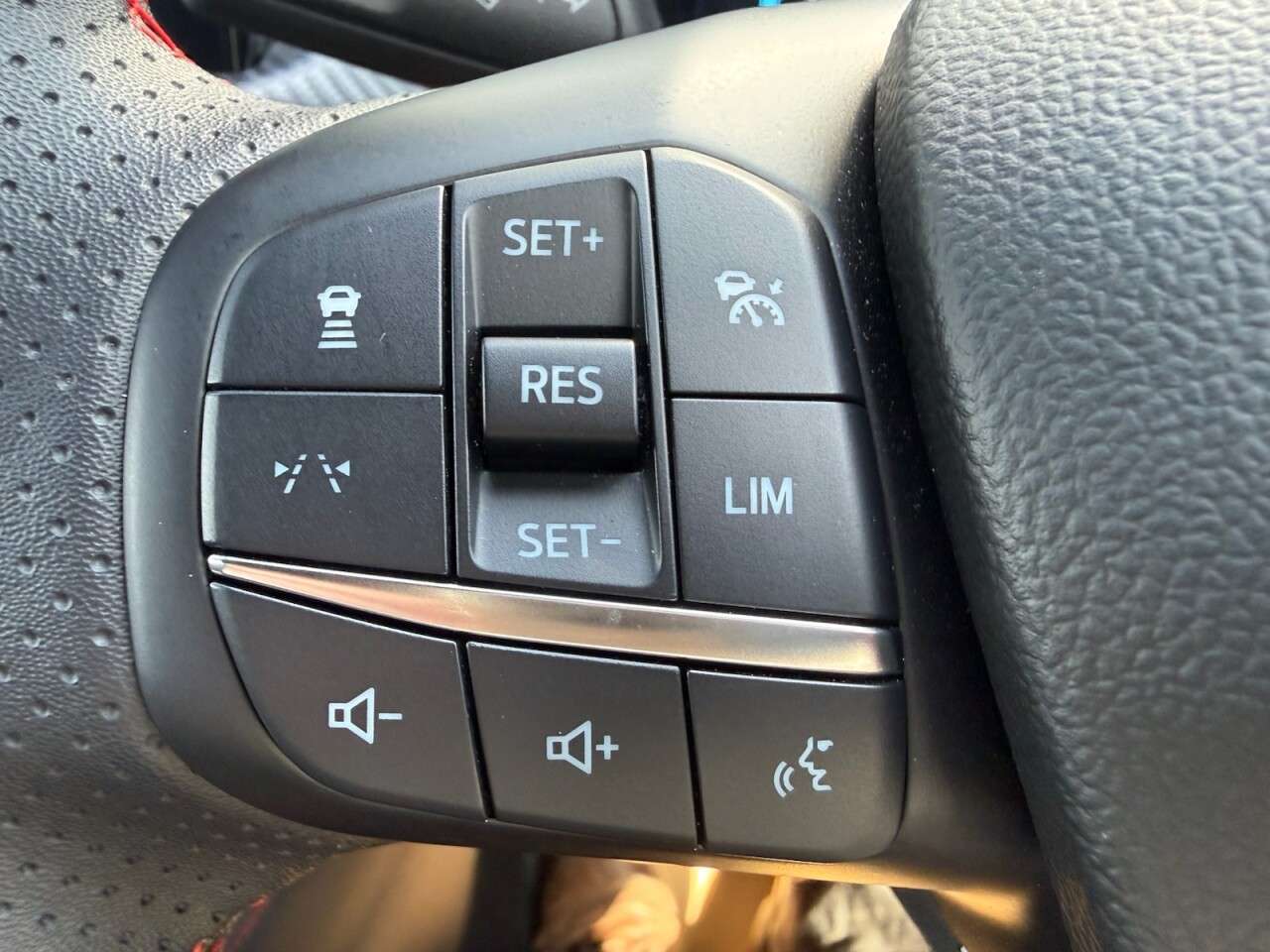 2025 FORD KUGA 2025 FORD KUGA