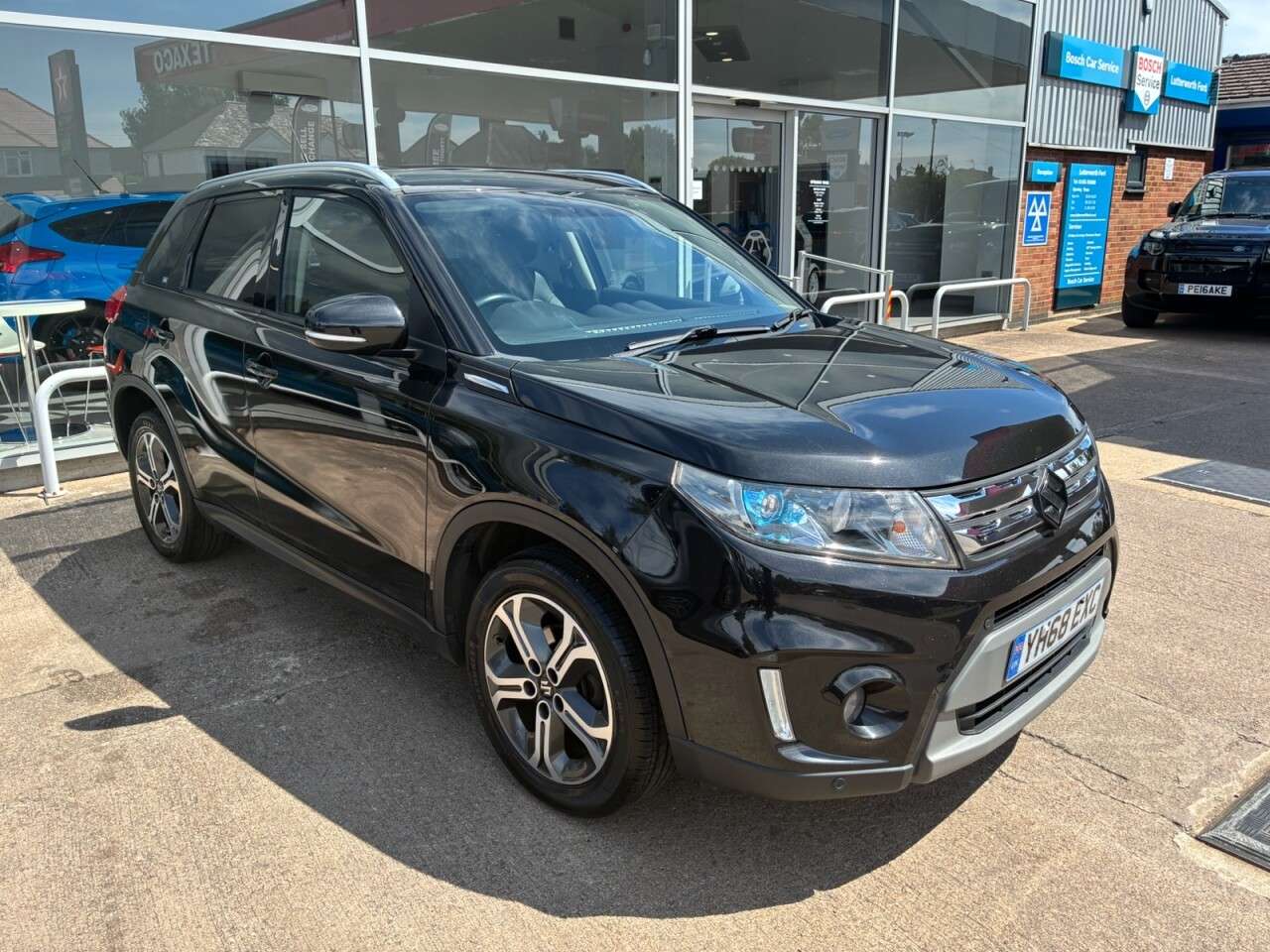 A 2018 SUZUKI VITARA 1.6 SZ5 SUV 5dr Petrol Manual Euro 6 (s/s) (120 ps) A 2018 SUZUKI VITARA 1.6 SZ5 SUV 5dr Petrol Manual Euro 6 (s/s) (120 ps)