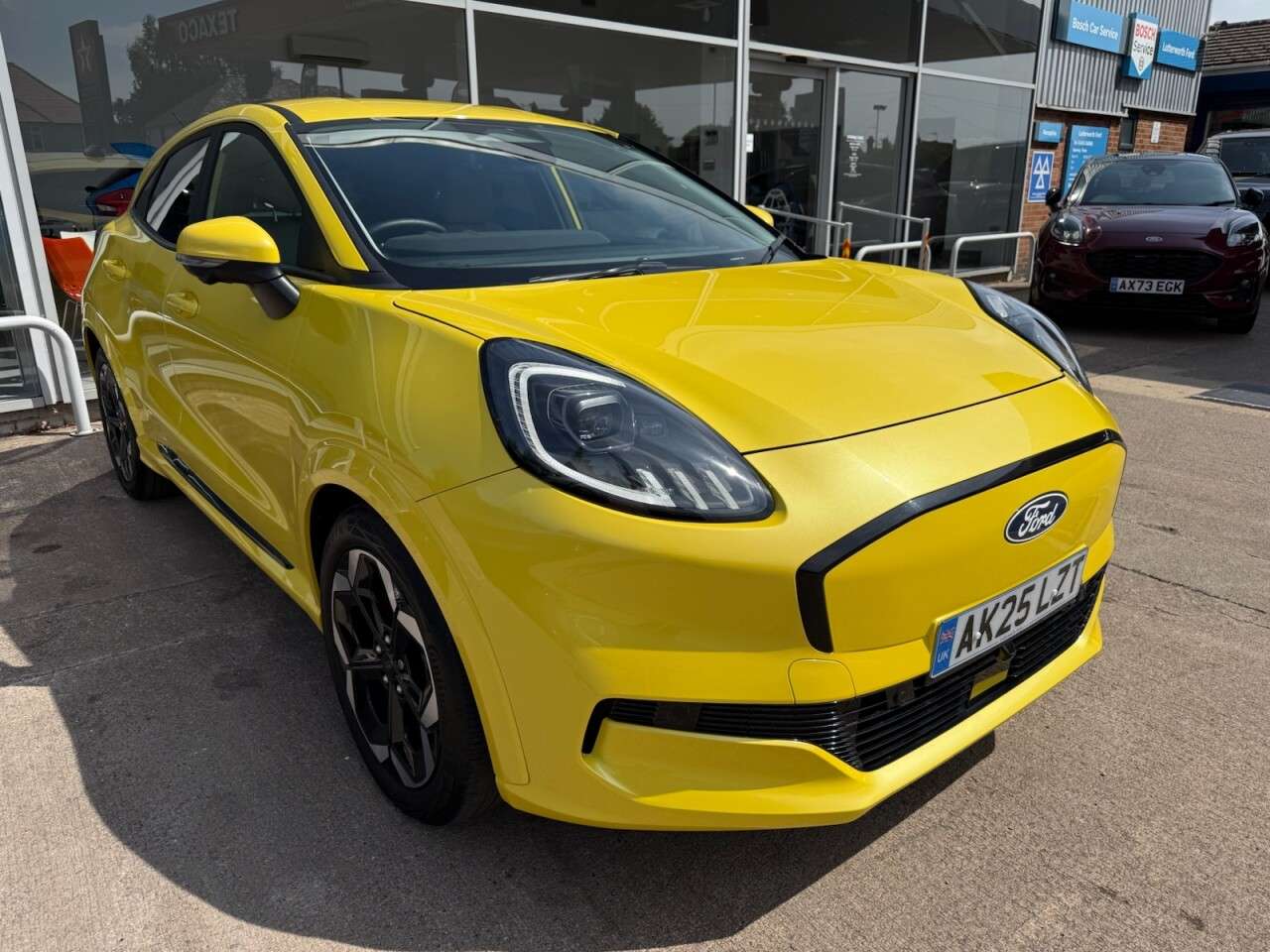 A 2025 FORD PUMA GEN-E Standard Range 43kWh Premium SUV 5dr Electric Auto (168 ps) A 2025 FORD PUMA GEN-E Standard Range 43kWh Premium SUV 5dr Electric Auto (168 ps)