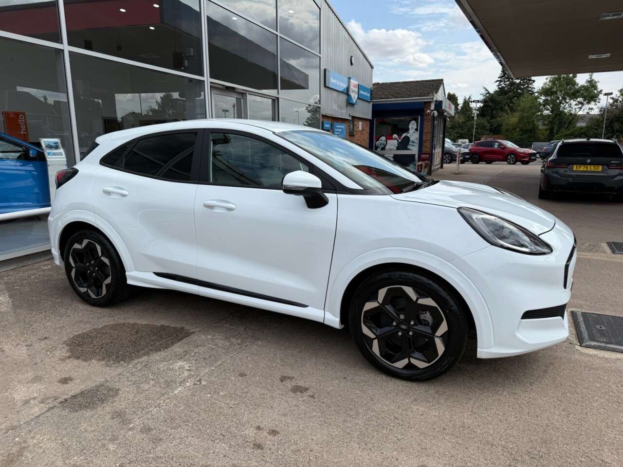 A 2025 FORD PUMA GEN-E Standard Range 43kWh Premium SUV 5dr Electric Auto (168 ps) A 2025 FORD PUMA GEN-E Standard Range 43kWh Premium SUV 5dr Electric Auto (168 ps)