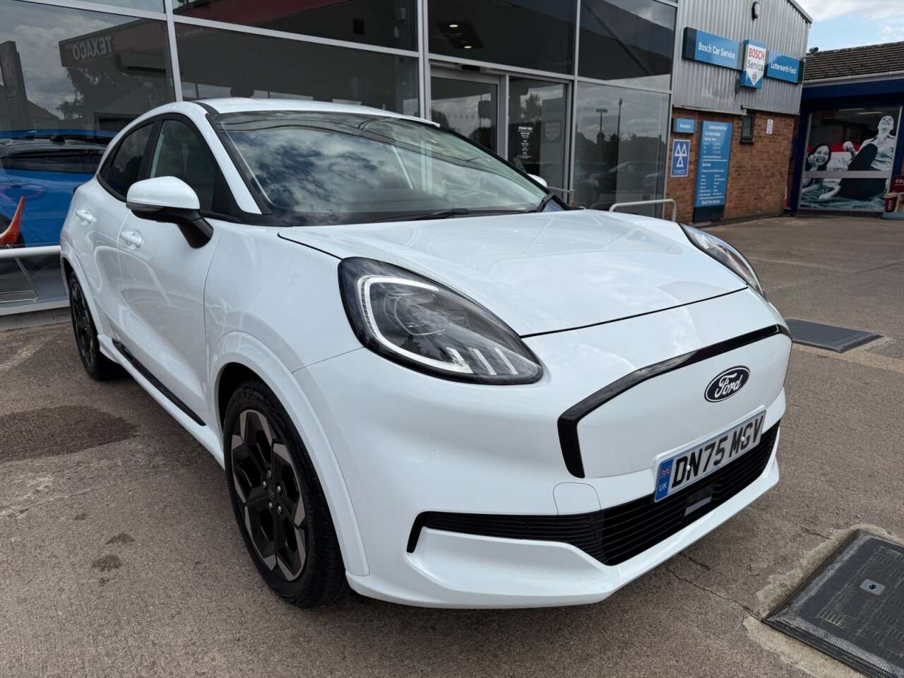 A 2025 FORD PUMA GEN-E Standard Range 43kWh Premium SUV 5dr Electric Auto (168 ps) A 2025 FORD PUMA GEN-E Standard Range 43kWh Premium SUV 5dr Electric Auto (168 ps)
