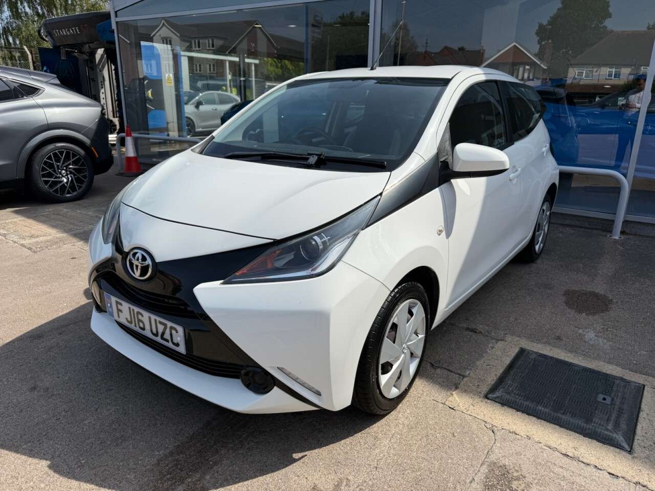 2016 TOYOTA AYGO 2016 TOYOTA AYGO