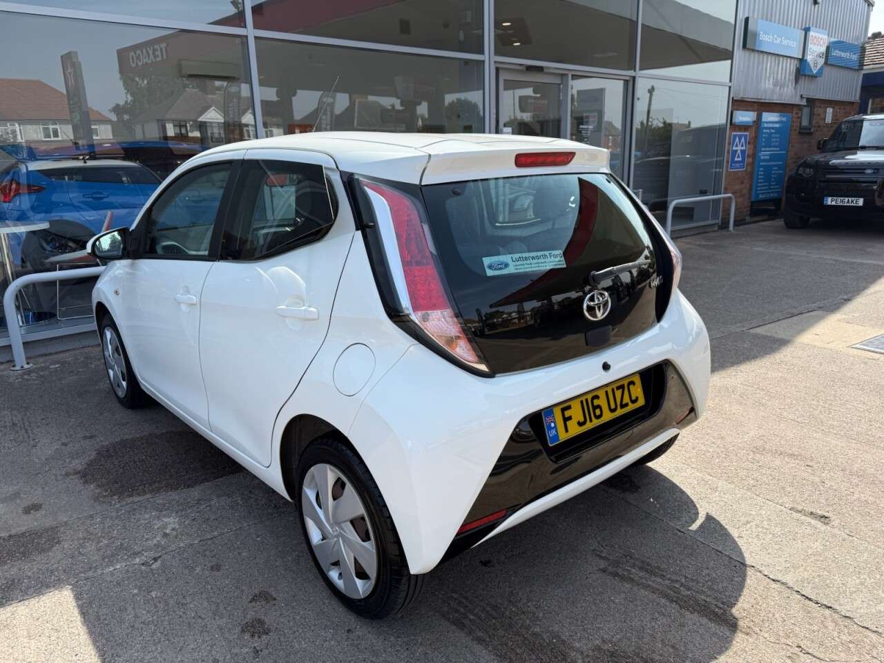 2016 TOYOTA AYGO 2016 TOYOTA AYGO
