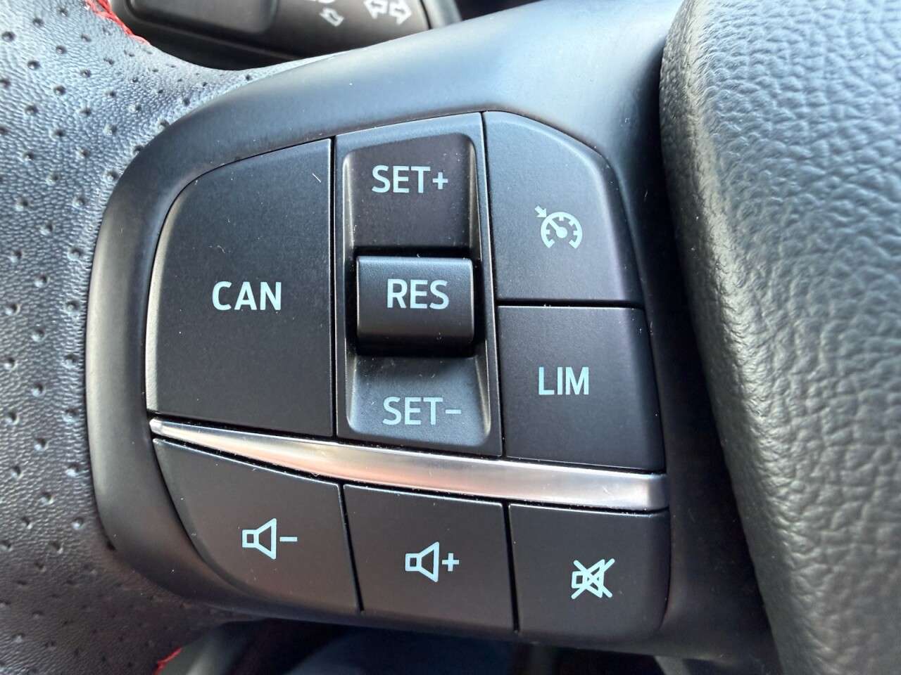 2024 FORD FOCUS 2024 FORD FOCUS