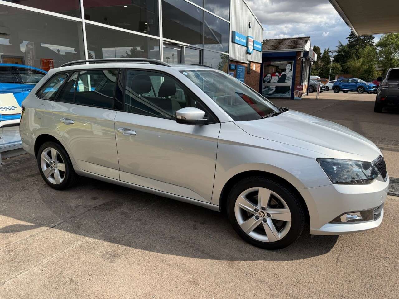 A 2018 SKODA FABIA 1.4 TDI SE L Estate 5dr Diesel Manual Euro 6 (s/s) (105 ps) A 2018 SKODA FABIA 1.4 TDI SE L Estate 5dr Diesel Manual Euro 6 (s/s) (105 ps)