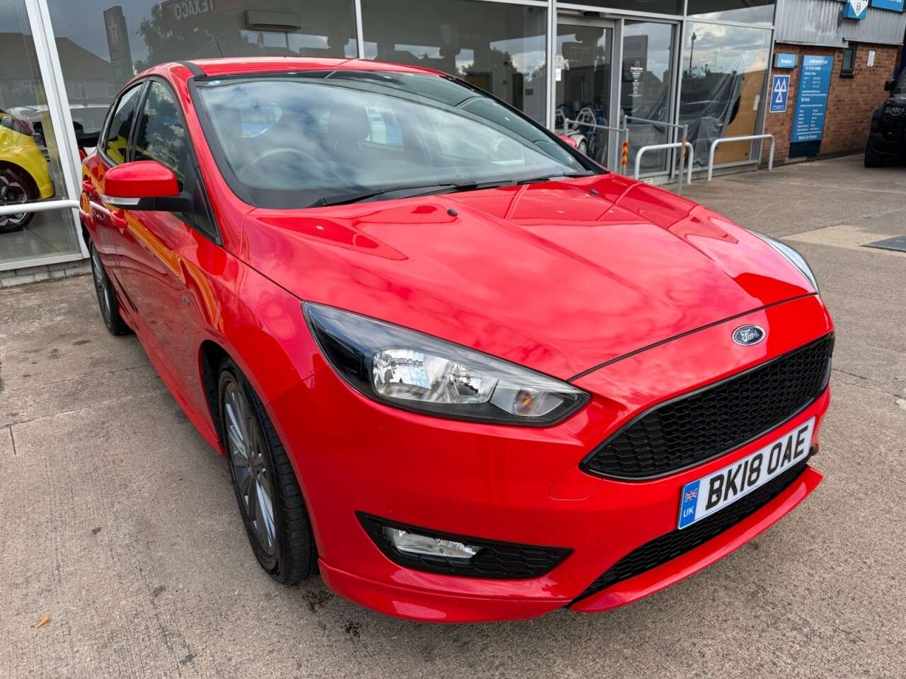 A 2018 FORD FOCUS 1.0T EcoBoost ST-Line Hatchback 5dr Petrol Manual Euro 6 (s/s) (140 ps) A 2018 FORD FOCUS 1.0T EcoBoost ST-Line Hatchback 5dr Petrol Manual Euro 6 (s/s) (140 ps)