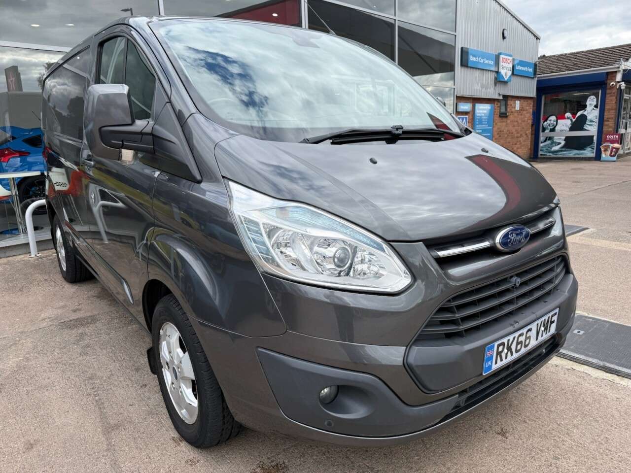 A 2016 FORD TRANSIT CUSTOM 2.2 TDCi 270 Limited Panel Van 5dr Diesel Manual L1 H1 (186 g/km, 123 bhp) A 2016 FORD TRANSIT CUSTOM 2.2 TDCi 270 Limited Panel Van 5dr Diesel Manual L1 H1 (186 g/km, 123 bhp)