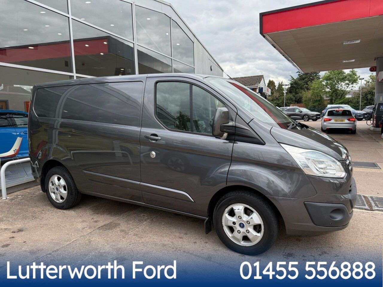 A 2016 FORD TRANSIT CUSTOM 2.2 TDCi 270 Limited Panel Van 5dr Diesel Manual L1 H1 (186 g/km, 123 bhp) A 2016 FORD TRANSIT CUSTOM 2.2 TDCi 270 Limited Panel Van 5dr Diesel Manual L1 H1 (186 g/km, 123 bhp)