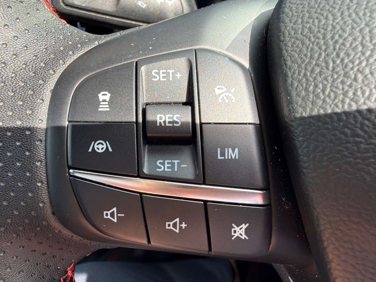 2025 FORD FOCUS 2025 FORD FOCUS