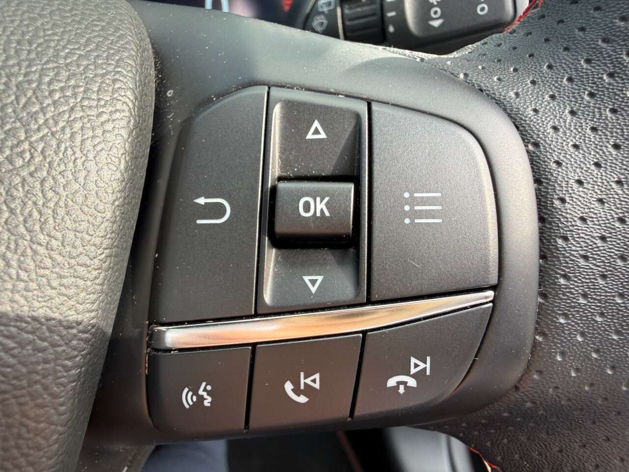 2025 FORD FOCUS 2025 FORD FOCUS