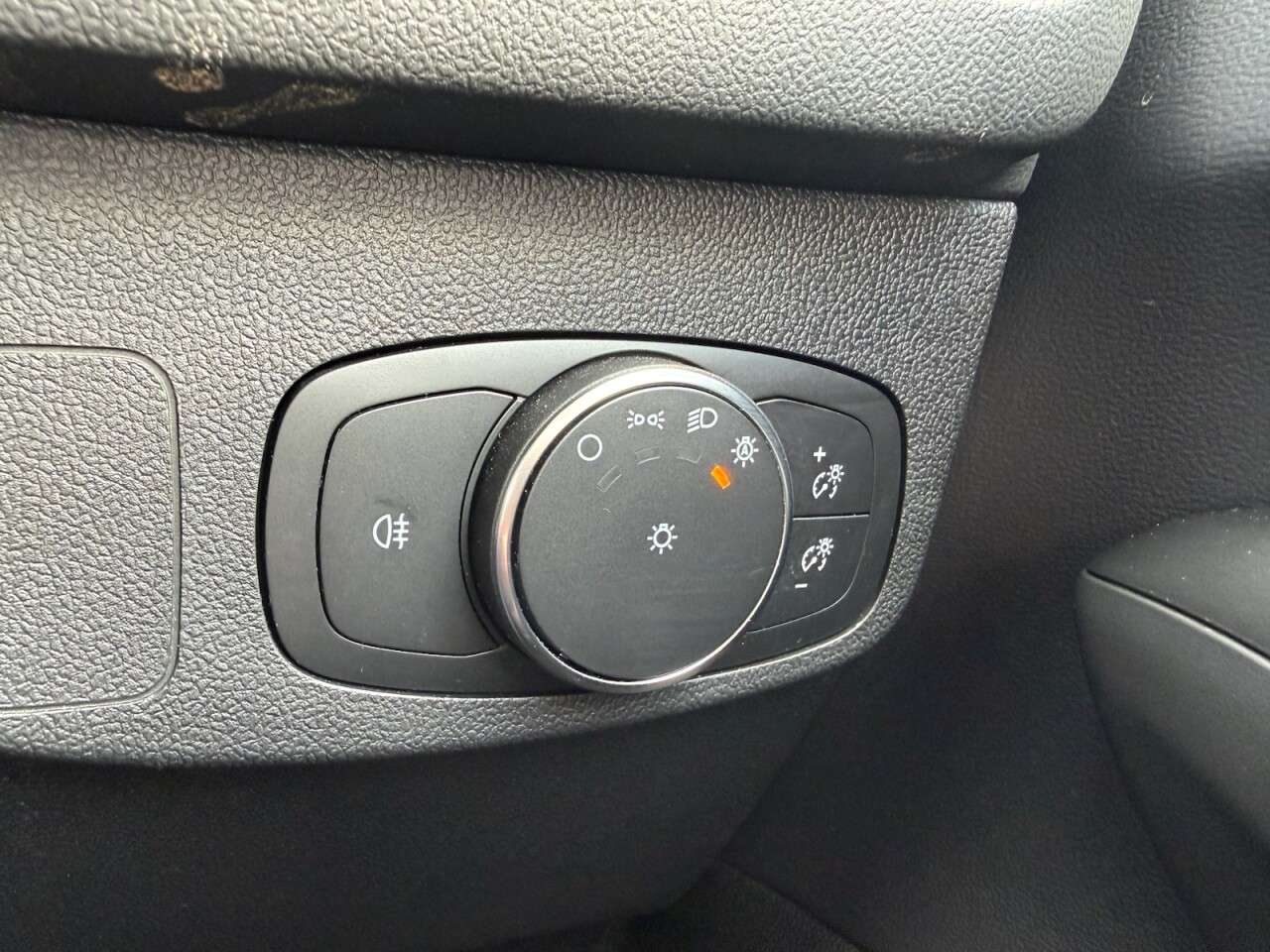 2025 FORD FOCUS 2025 FORD FOCUS