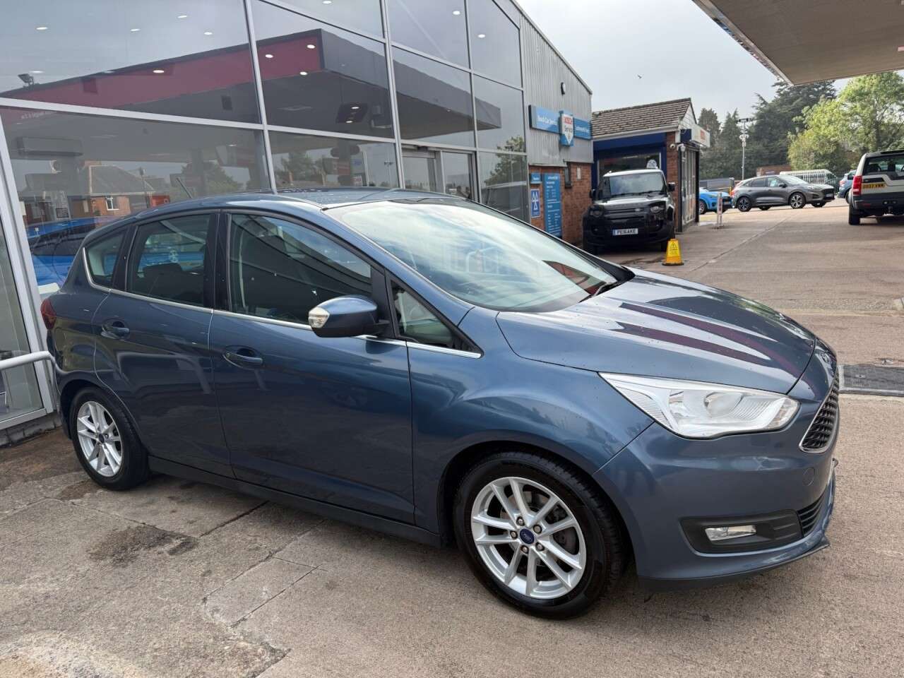 A 2019 FORD C-MAX 1.0T EcoBoost GPF Zetec MPV 5dr Petrol Manual Euro 6 (s/s) (100 ps) A 2019 FORD C-MAX 1.0T EcoBoost GPF Zetec MPV 5dr Petrol Manual Euro 6 (s/s) (100 ps)