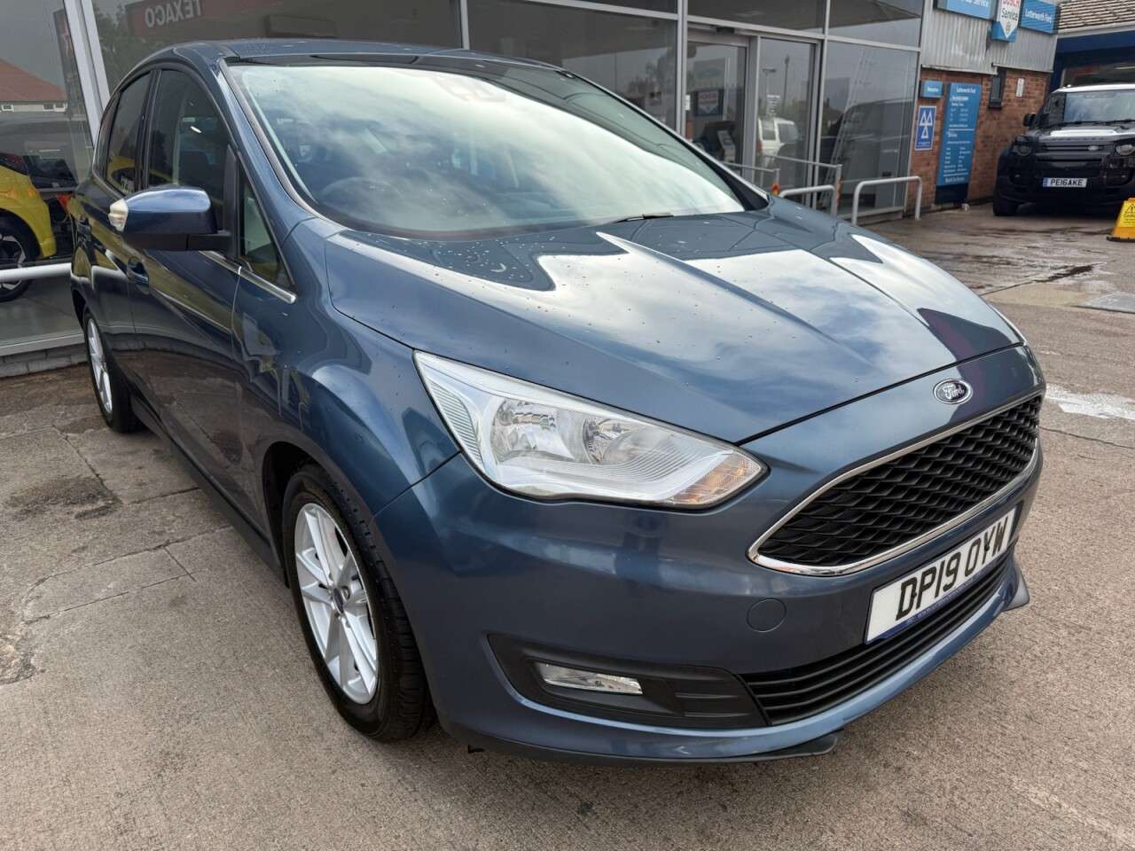 A 2019 FORD C-MAX 1.0T EcoBoost GPF Zetec MPV 5dr Petrol Manual Euro 6 (s/s) (100 ps) A 2019 FORD C-MAX 1.0T EcoBoost GPF Zetec MPV 5dr Petrol Manual Euro 6 (s/s) (100 ps)