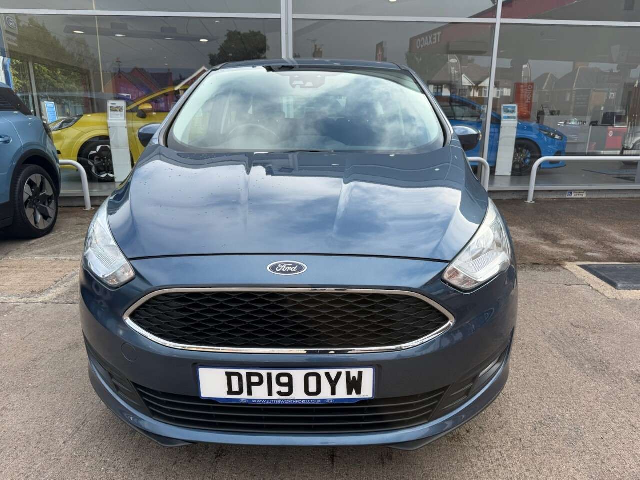 A 2019 FORD C-MAX 1.0T EcoBoost GPF Zetec MPV 5dr Petrol Manual Euro 6 (s/s) (100 ps) A 2019 FORD C-MAX 1.0T EcoBoost GPF Zetec MPV 5dr Petrol Manual Euro 6 (s/s) (100 ps)