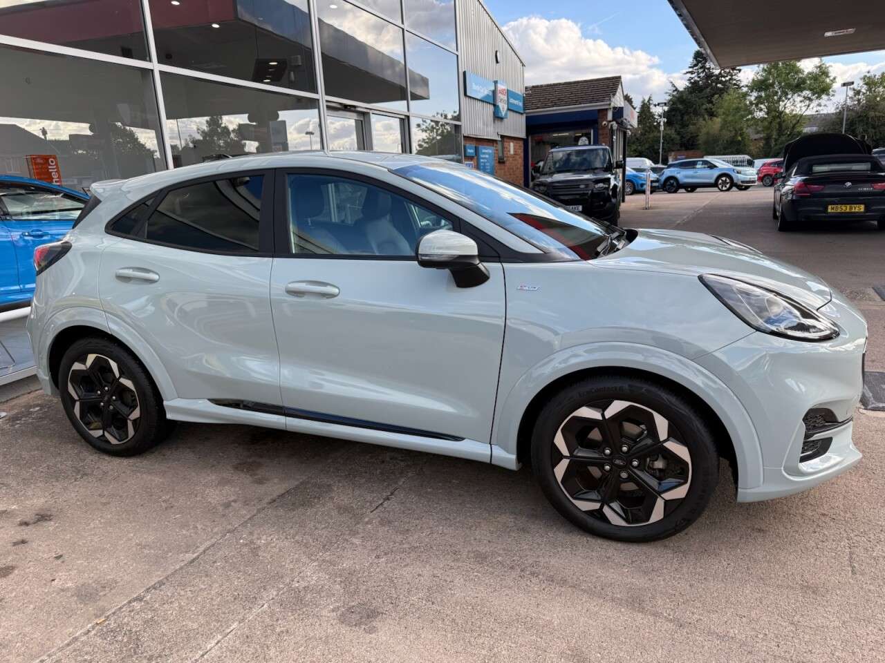 A 2024 FORD PUMA 1.0T EcoBoost MHEV ST-Line X SUV 5dr Petrol Hybrid DCT Euro 6 (s/s) (125 ps A 2024 FORD PUMA 1.0T EcoBoost MHEV ST-Line X SUV 5dr Petrol Hybrid DCT Euro 6 (s/s) (125 ps
