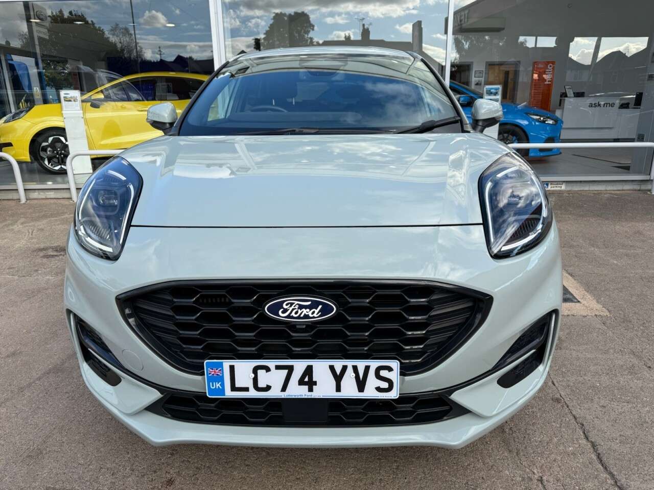 A 2024 FORD PUMA 1.0T EcoBoost MHEV ST-Line X SUV 5dr Petrol Hybrid DCT Euro 6 (s/s) (125 ps A 2024 FORD PUMA 1.0T EcoBoost MHEV ST-Line X SUV 5dr Petrol Hybrid DCT Euro 6 (s/s) (125 ps