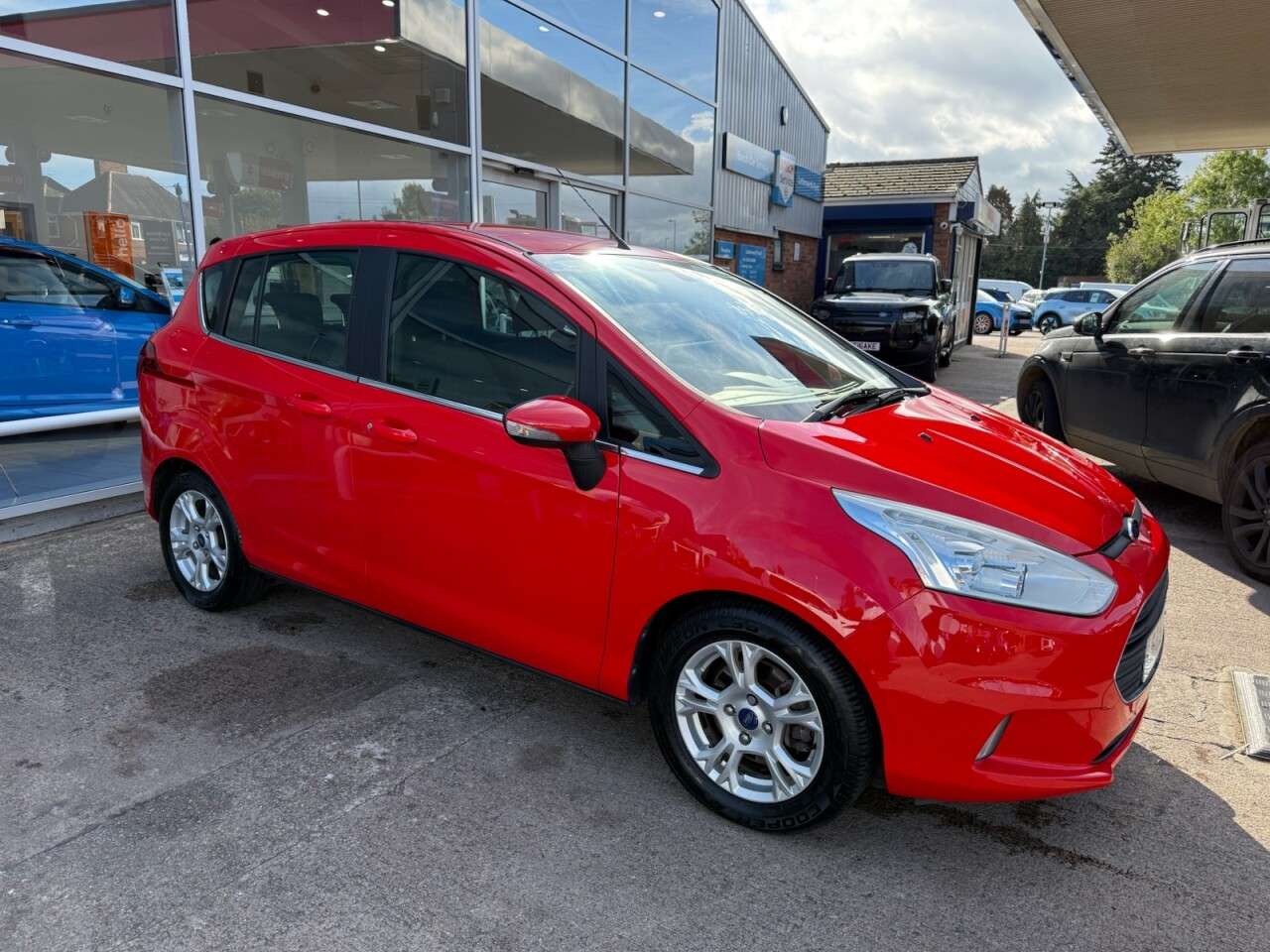A 2015 FORD B-MAX 1.4 Zetec MPV 5dr Petrol Manual Euro 5 (90 ps) A 2015 FORD B-MAX 1.4 Zetec MPV 5dr Petrol Manual Euro 5 (90 ps)