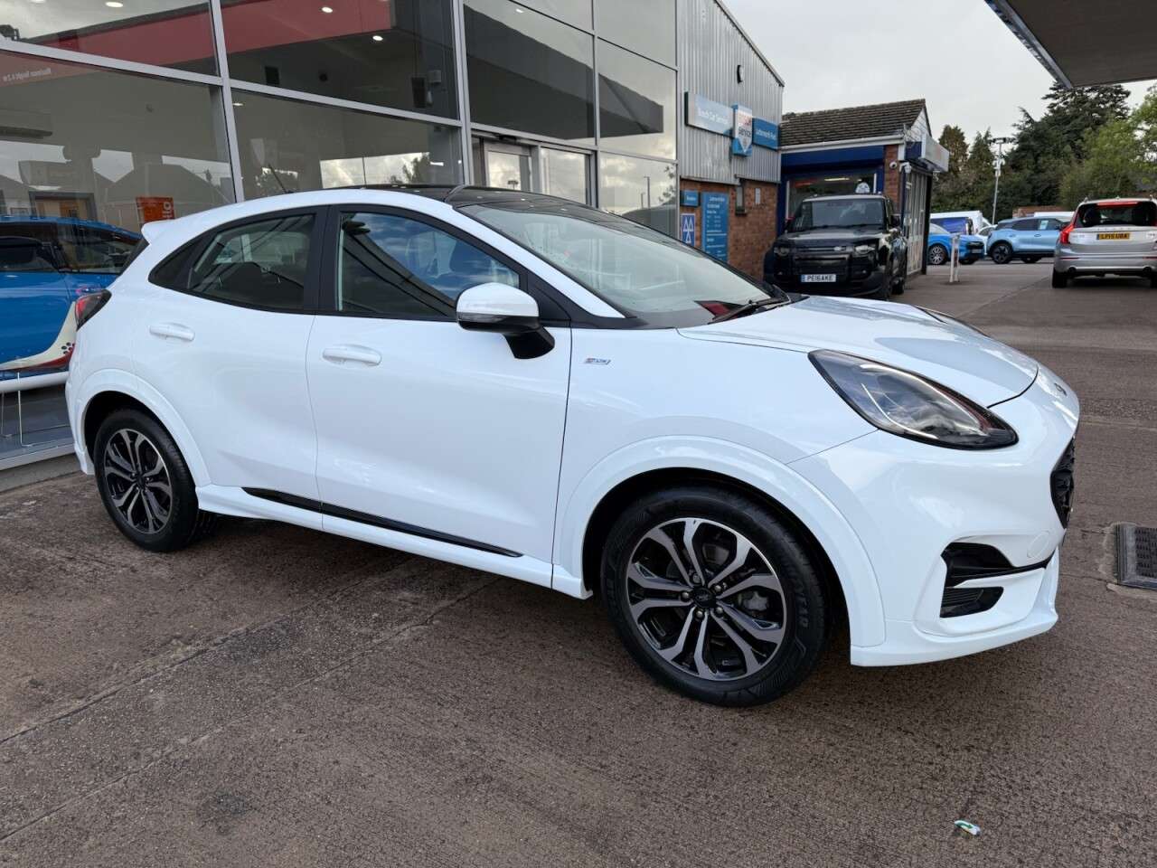 A 2023 FORD PUMA 1.0T EcoBoost MHEV ST-Line SUV 5dr Petrol Hybrid Manual Euro 6 (s/s) (125 p A 2023 FORD PUMA 1.0T EcoBoost MHEV ST-Line SUV 5dr Petrol Hybrid Manual Euro 6 (s/s) (125 p