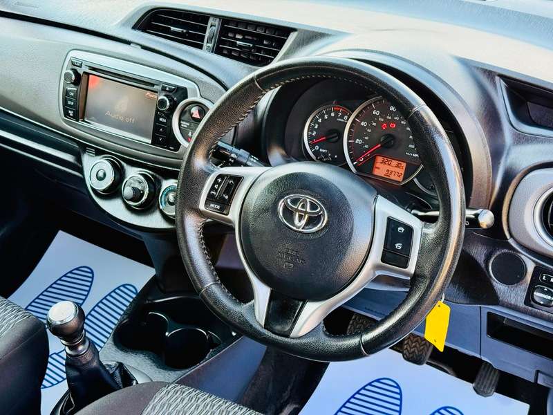 2013 TOYOTA YARIS 2013 TOYOTA YARIS