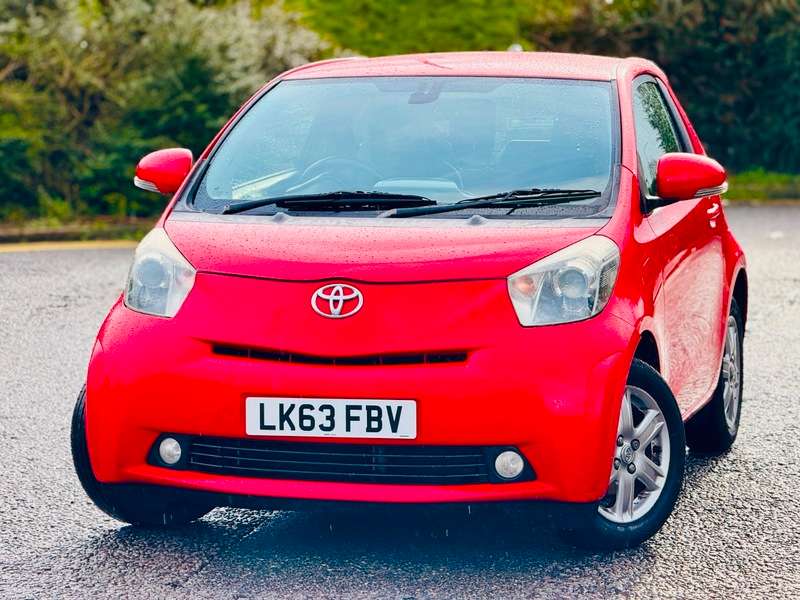 A 2013 TOYOTA IQ VVT-I IQ2 A 2013 TOYOTA IQ VVT-I IQ2