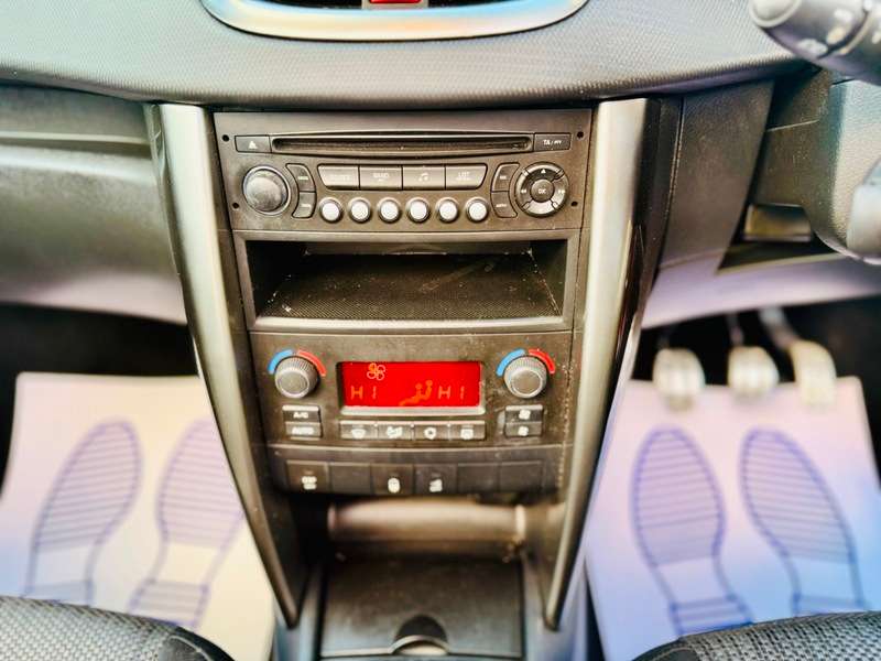 2011 PEUGEOT 207 2011 PEUGEOT 207