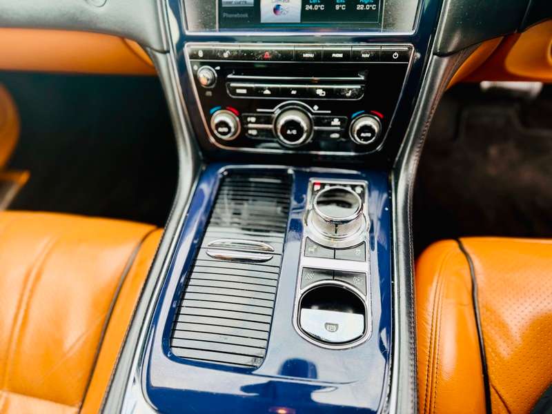 2012 JAGUAR XJ 2012 JAGUAR XJ