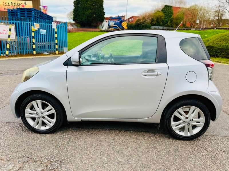 2009 TOYOTA IQ 2009 TOYOTA IQ