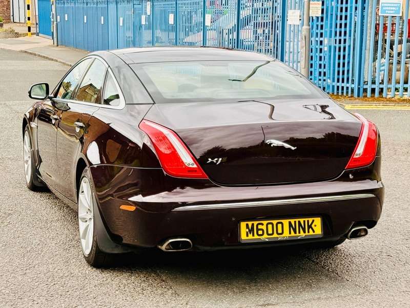 2011 JAGUAR XJ 2011 JAGUAR XJ