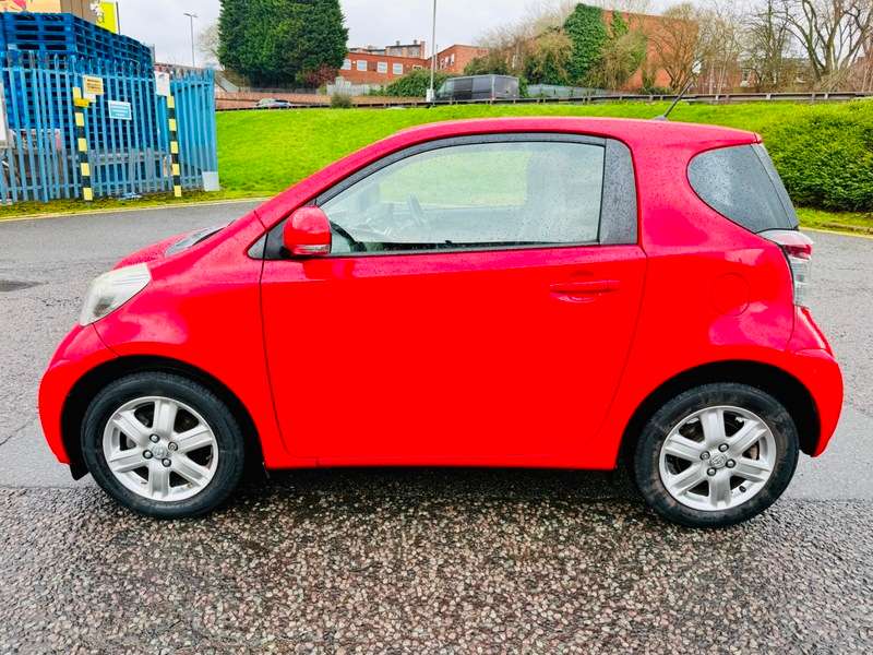 2013 TOYOTA IQ 2013 TOYOTA IQ