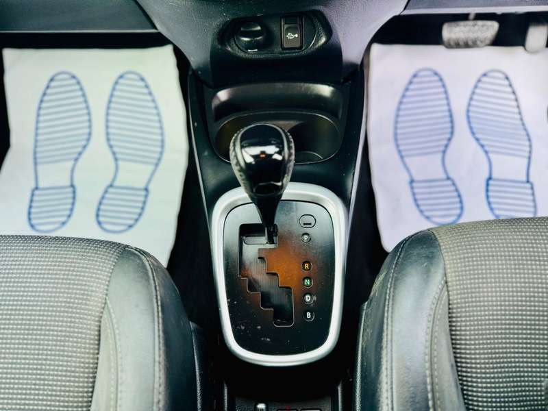 2017 TOYOTA YARIS 2017 TOYOTA YARIS