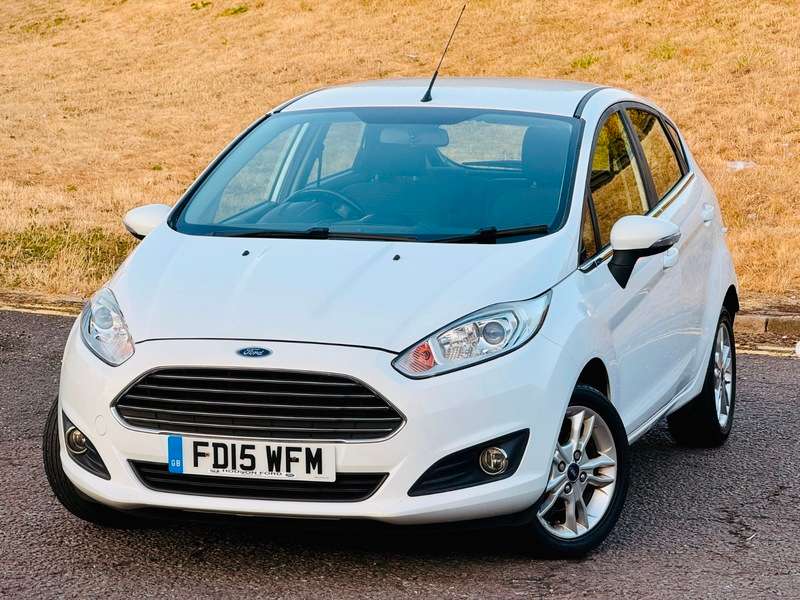 A 2015 FORD FIESTA ZETEC A 2015 FORD FIESTA ZETEC