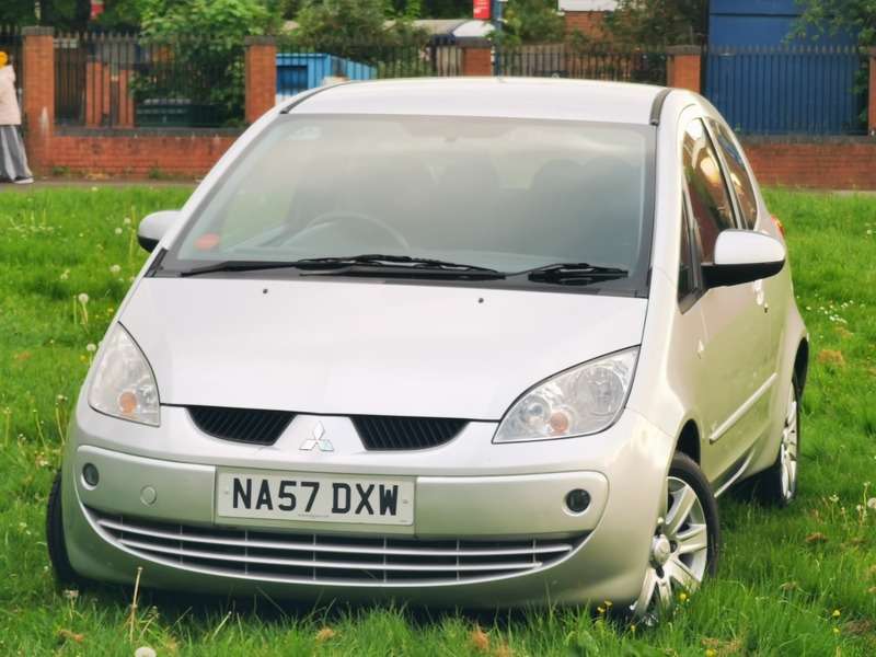 A 2007 MITSUBISHI COLT CZ2 A 2007 MITSUBISHI COLT CZ2