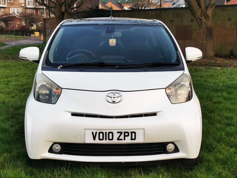 2010 TOYOTA IQ 2010 TOYOTA IQ