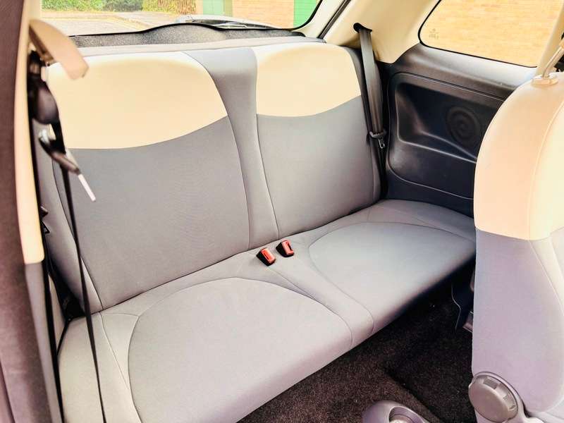 2010 FIAT 500 2010 FIAT 500