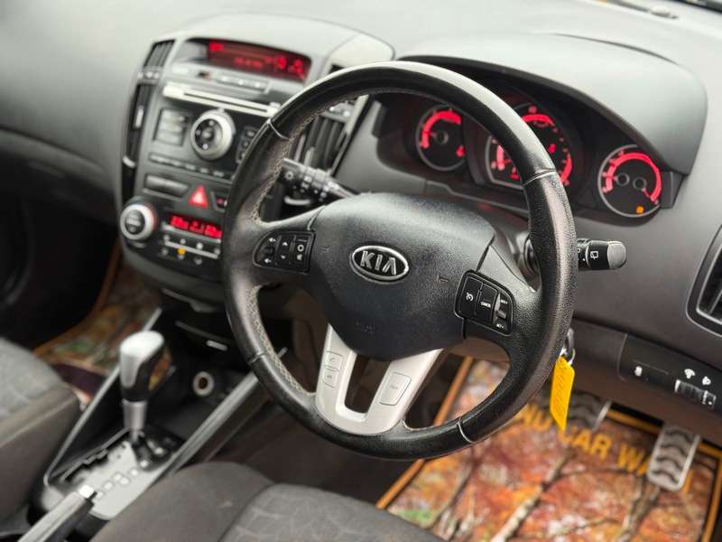 2011 KIA CEED 2011 KIA CEED